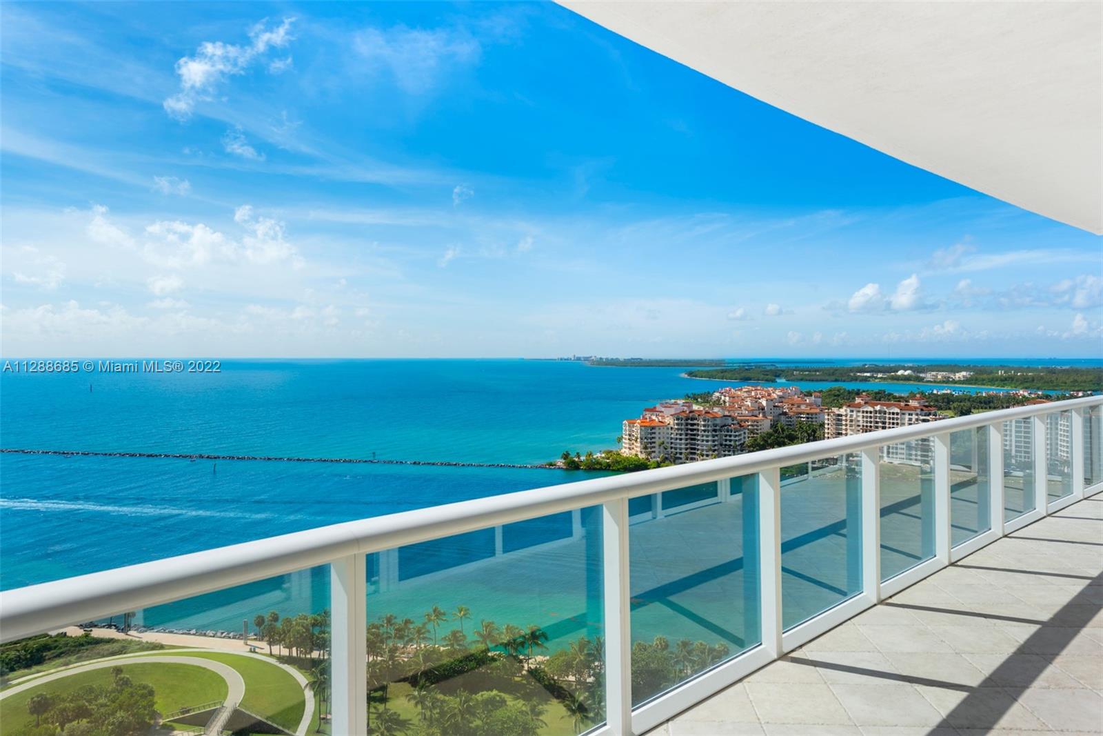 CONTINUUM ON SOUTH BEACH - Residential