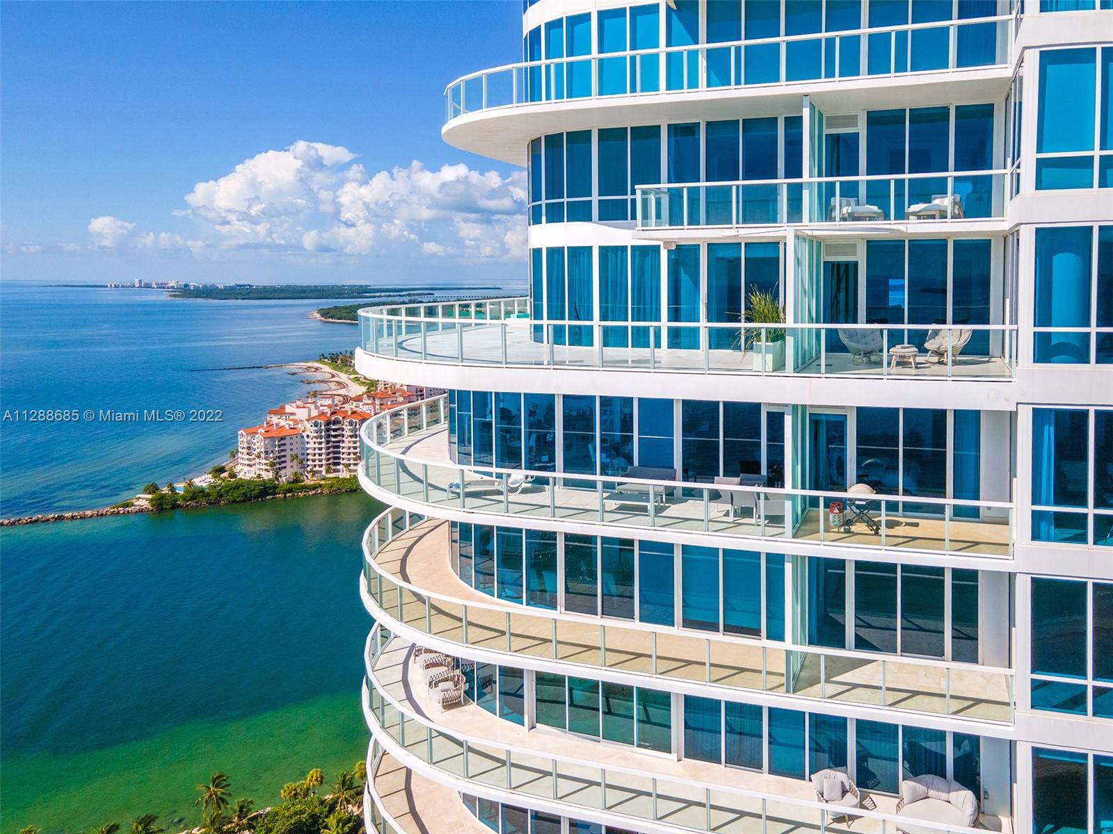 CONTINUUM ON SOUTH BEACH - Residential