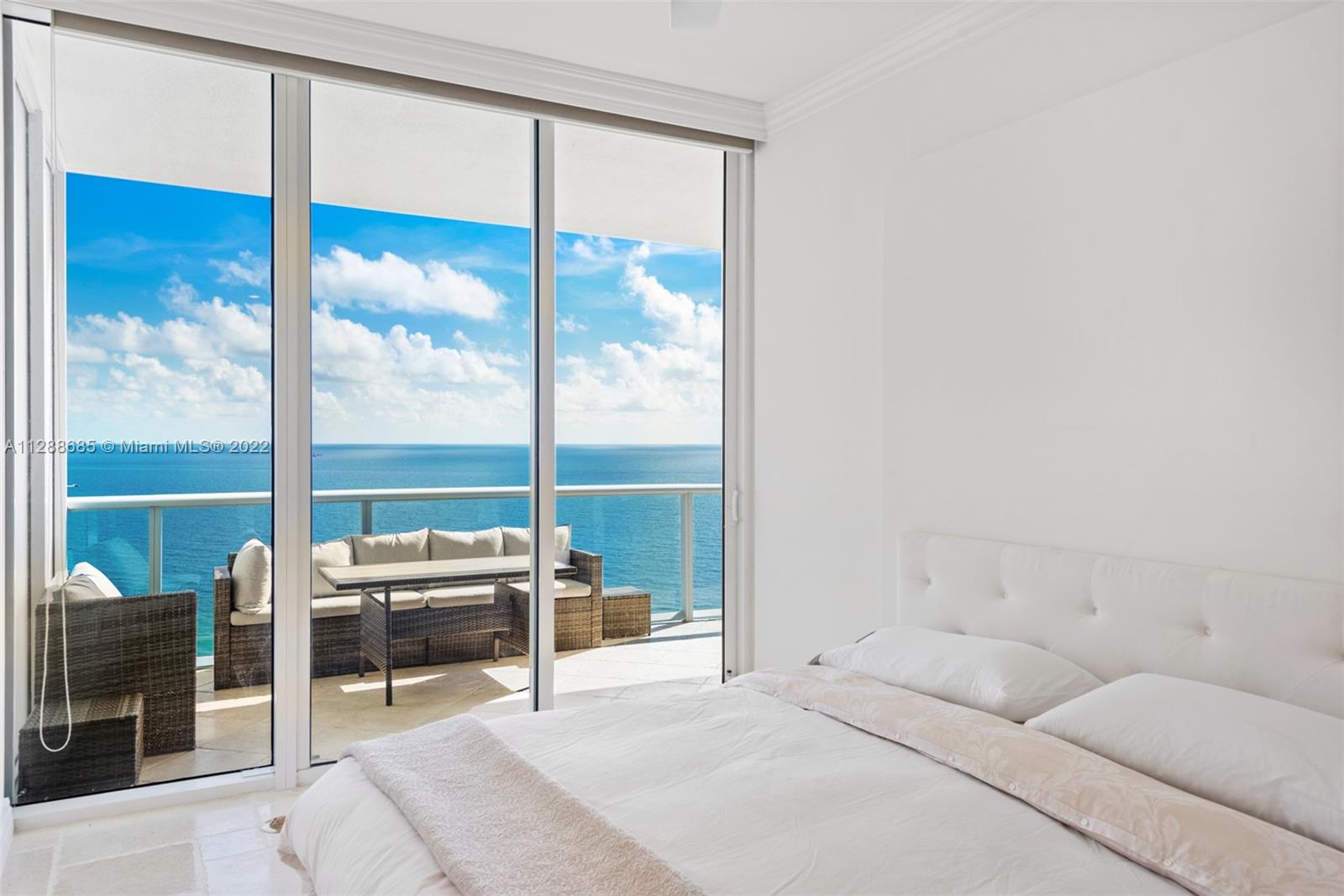 CONTINUUM ON SOUTH BEACH - Residential