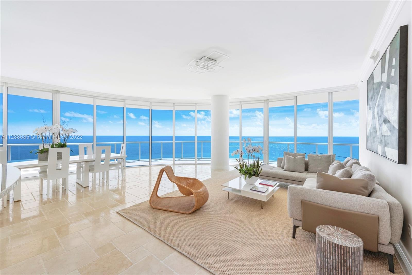 CONTINUUM ON SOUTH BEACH - Residential