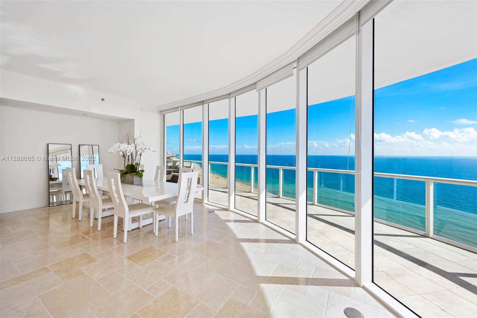 CONTINUUM ON SOUTH BEACH - Residential