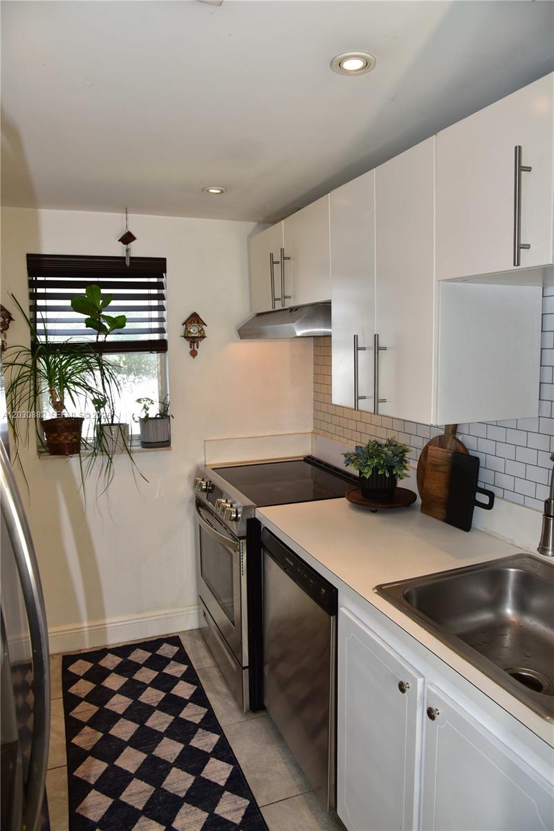 VILLAGE SQUARE CONDO - Residential