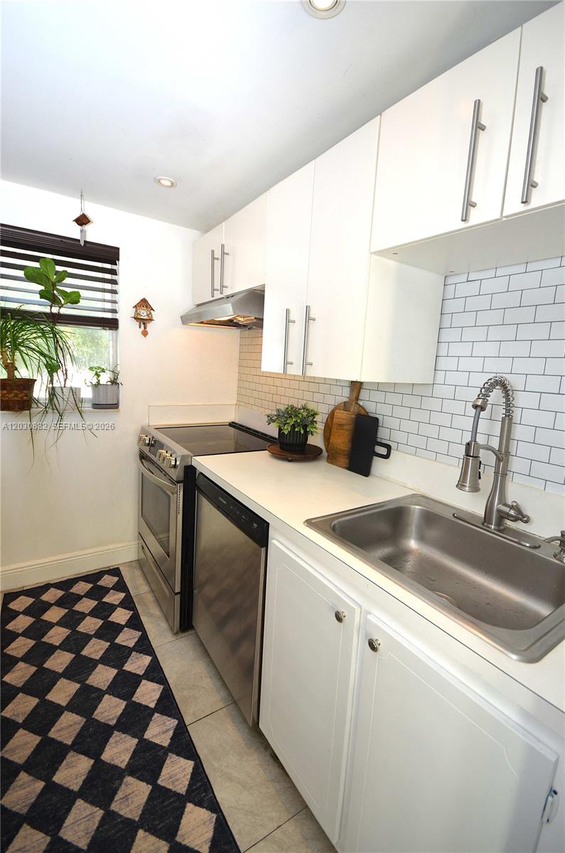 VILLAGE SQUARE CONDO - Residential