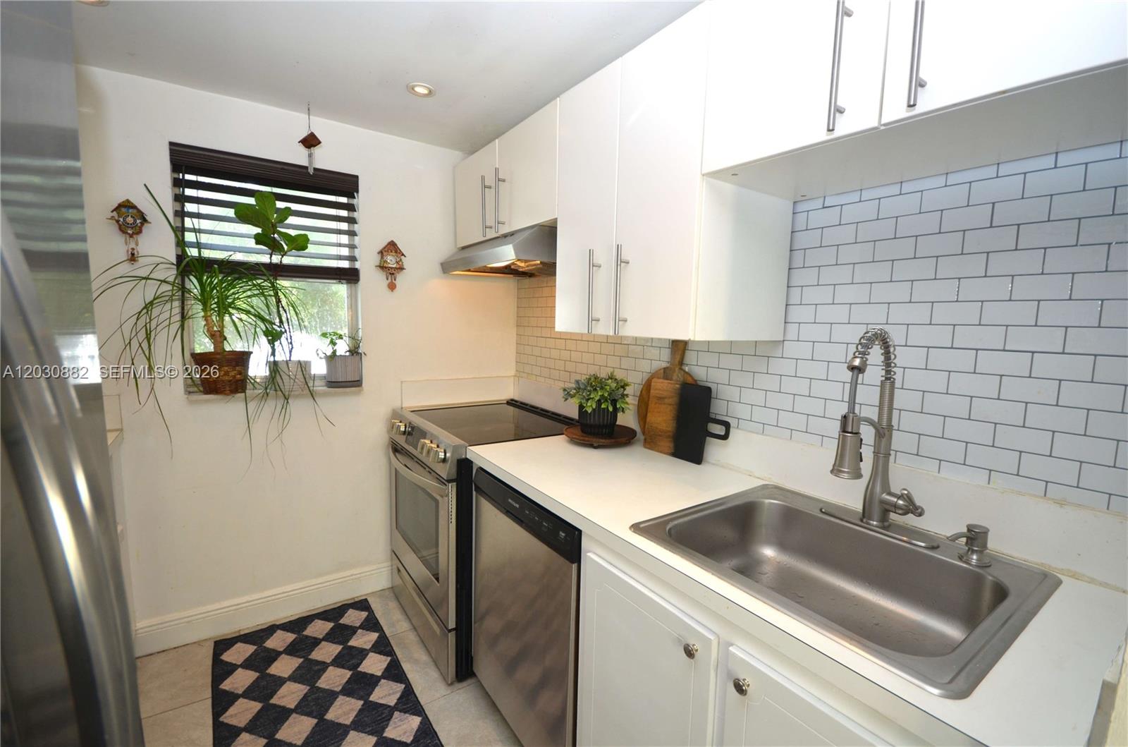 VILLAGE SQUARE CONDO - Residential
