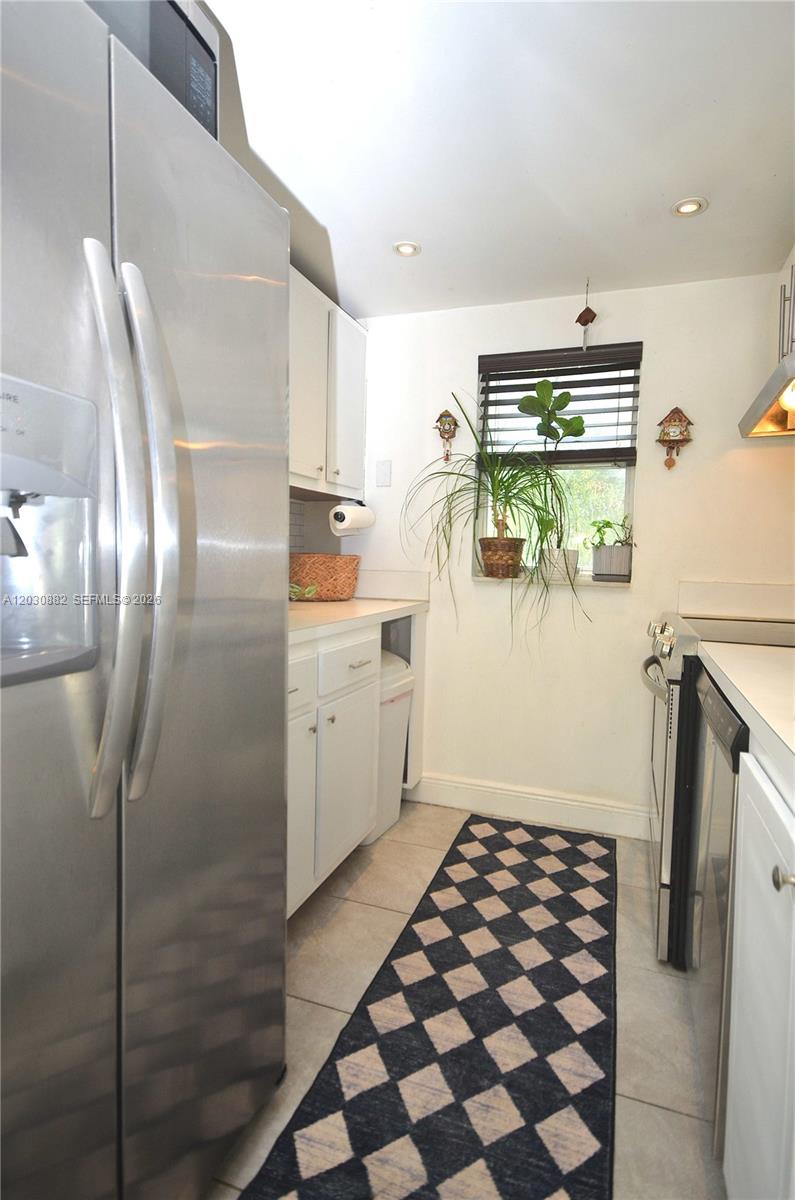 VILLAGE SQUARE CONDO - Residential