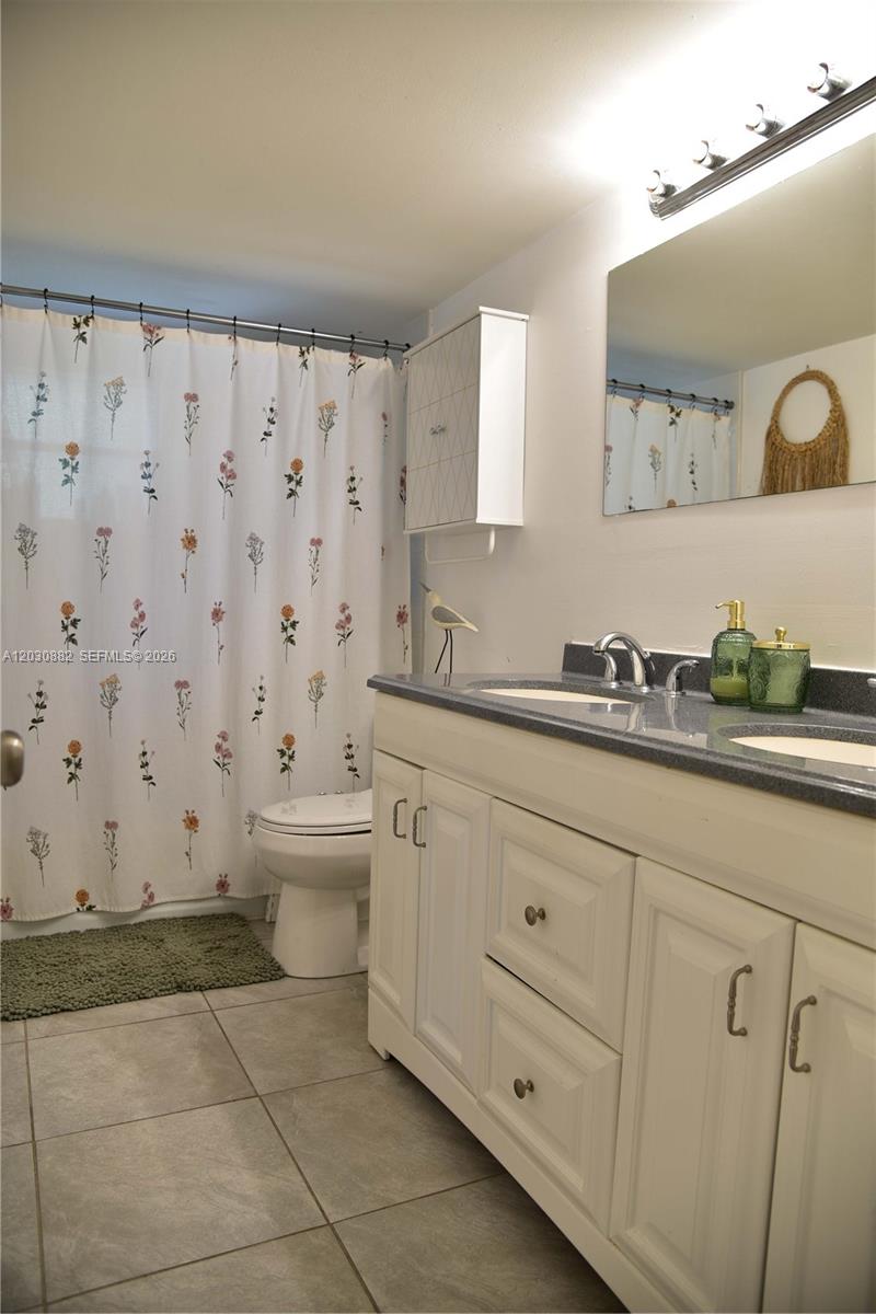 VILLAGE SQUARE CONDO - Residential