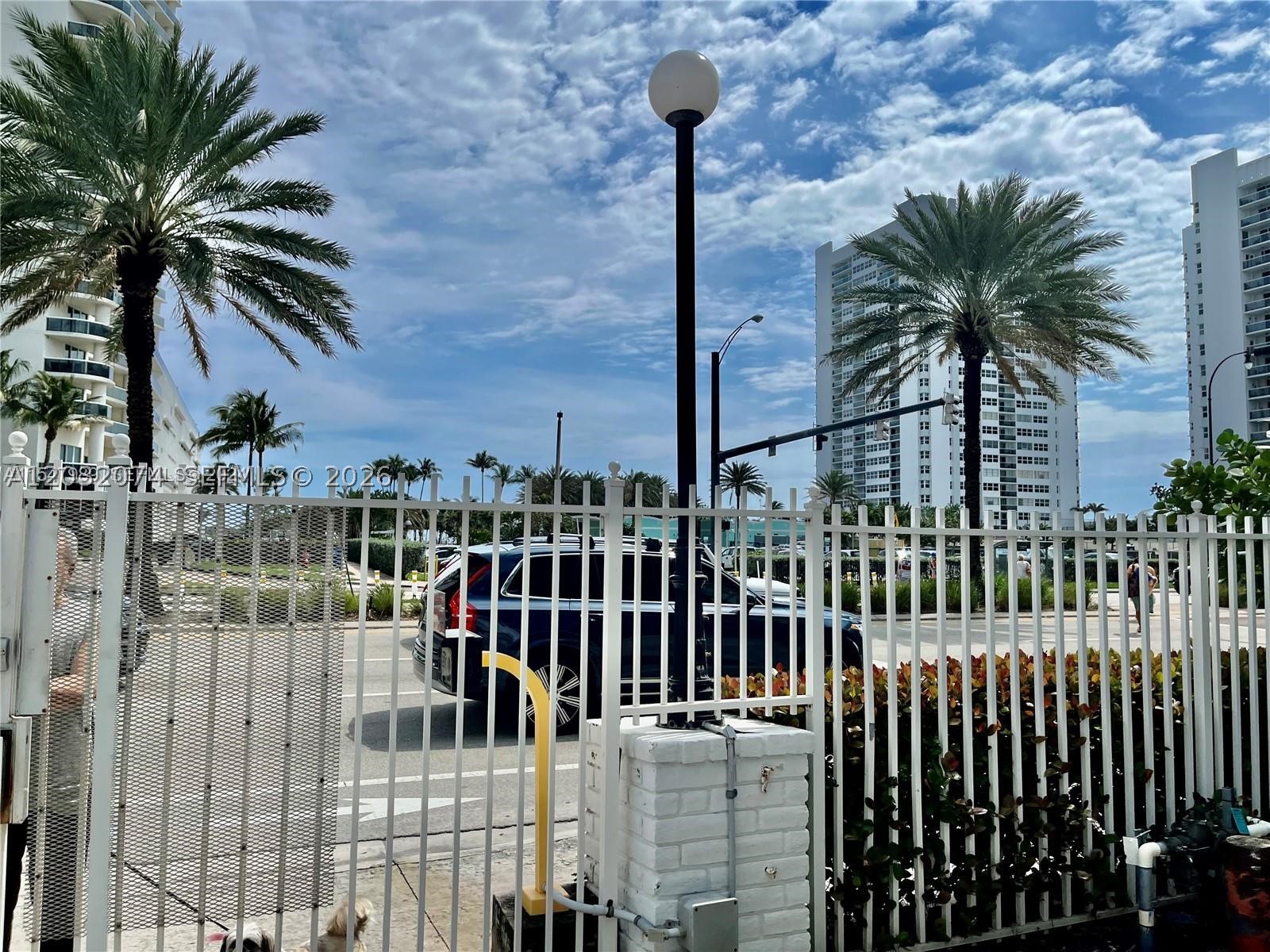 PLAZA TOWERS SOUTH CONDO - Residential Lease