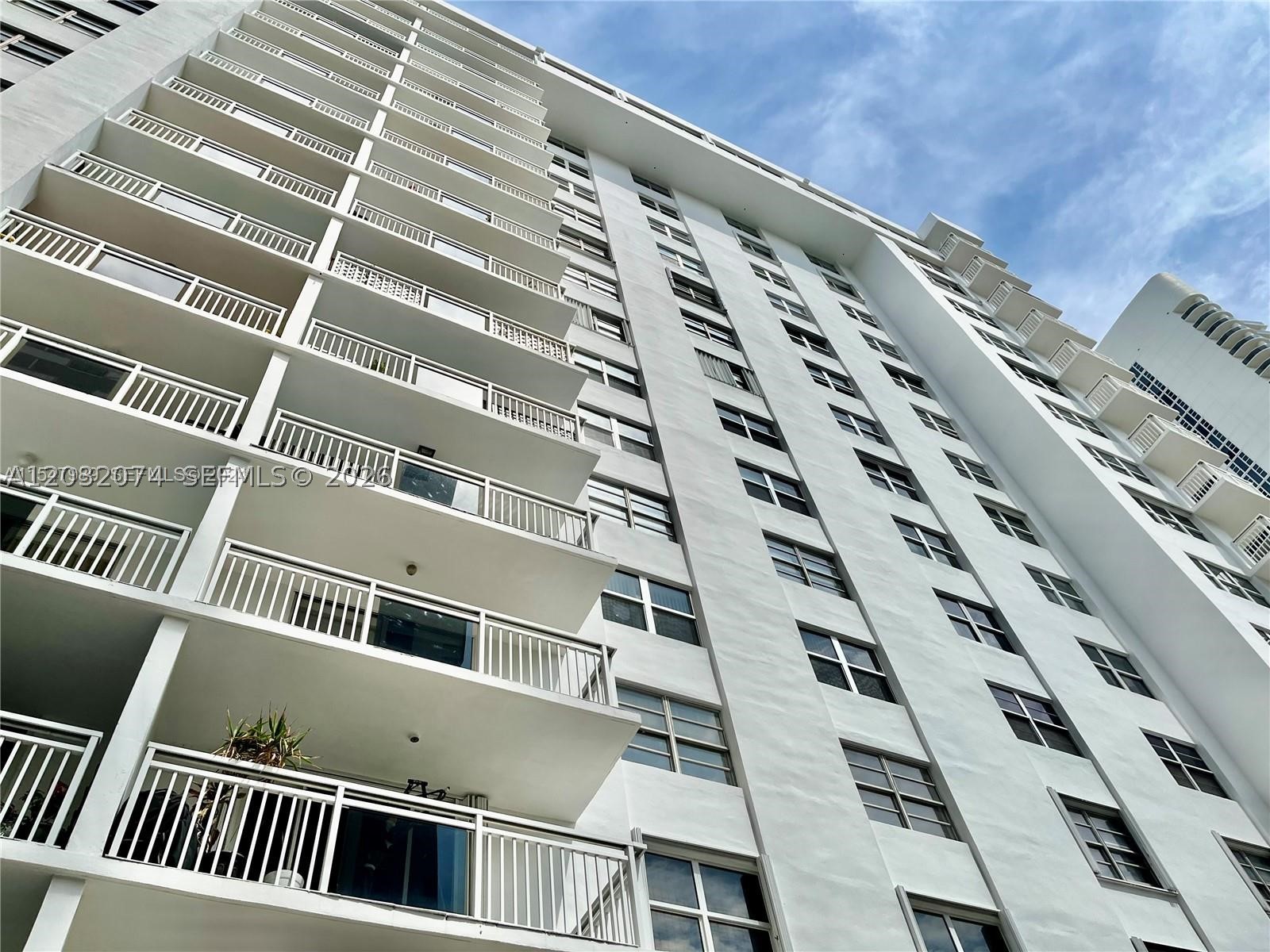 PLAZA TOWERS SOUTH CONDO - Residential Lease