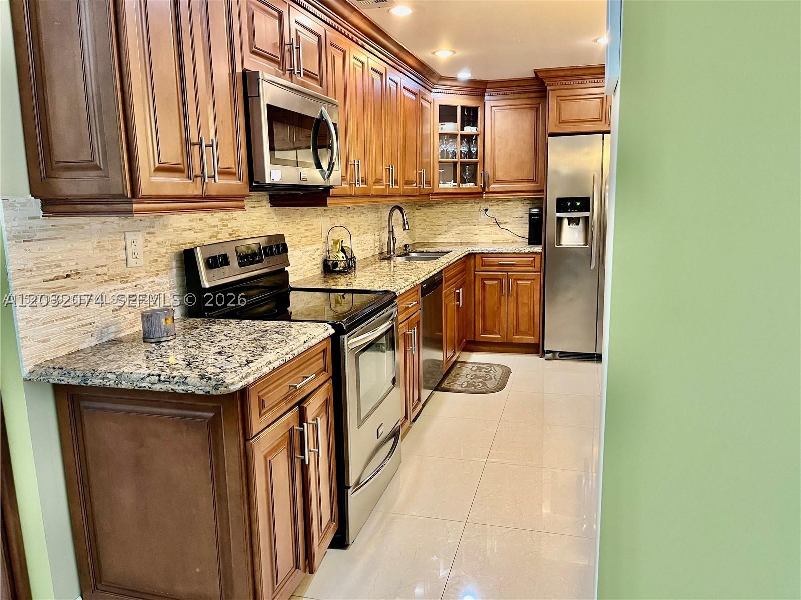 PLAZA TOWERS SOUTH CONDO - Residential Lease
