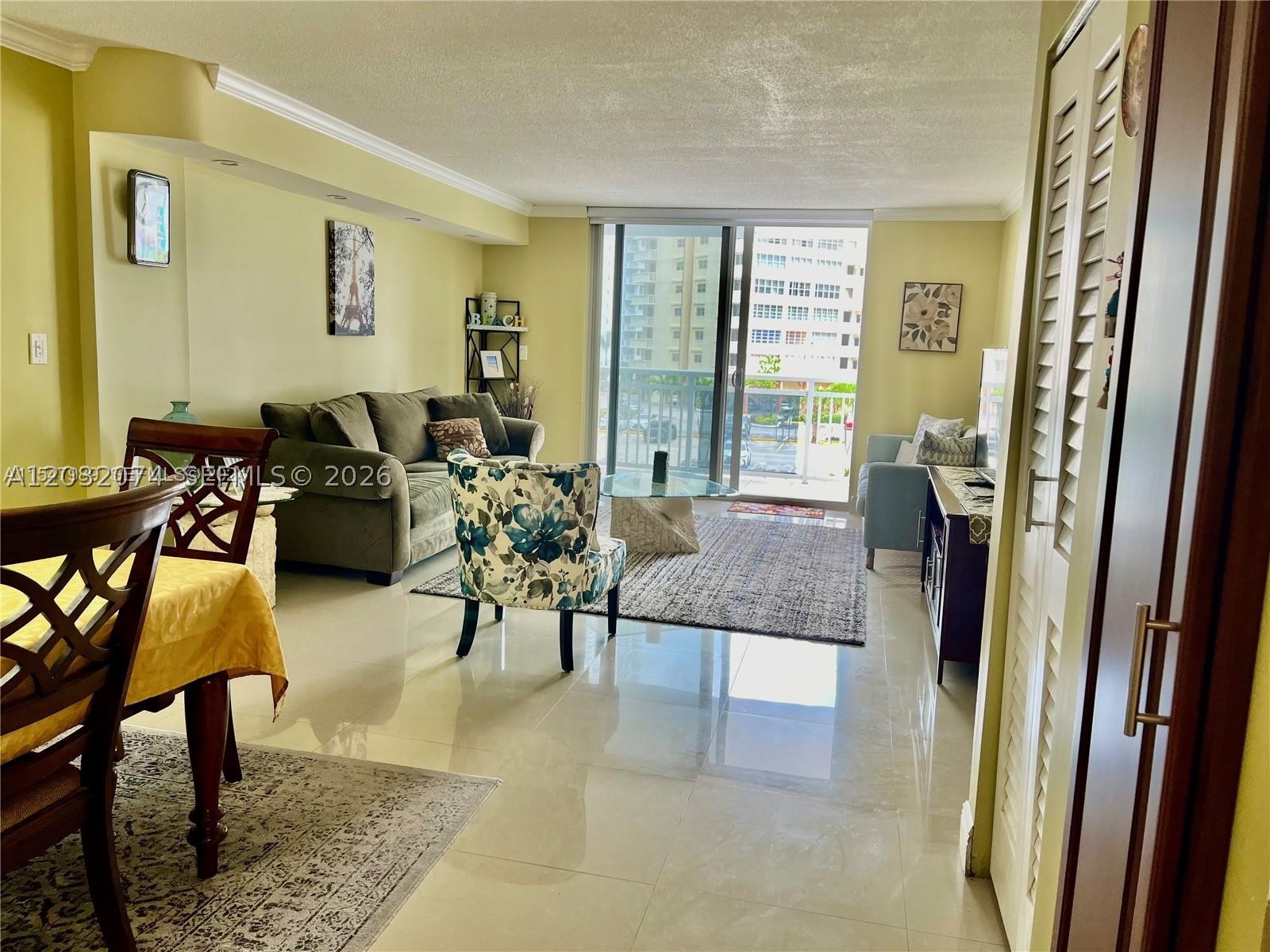 PLAZA TOWERS SOUTH CONDO - Residential Lease