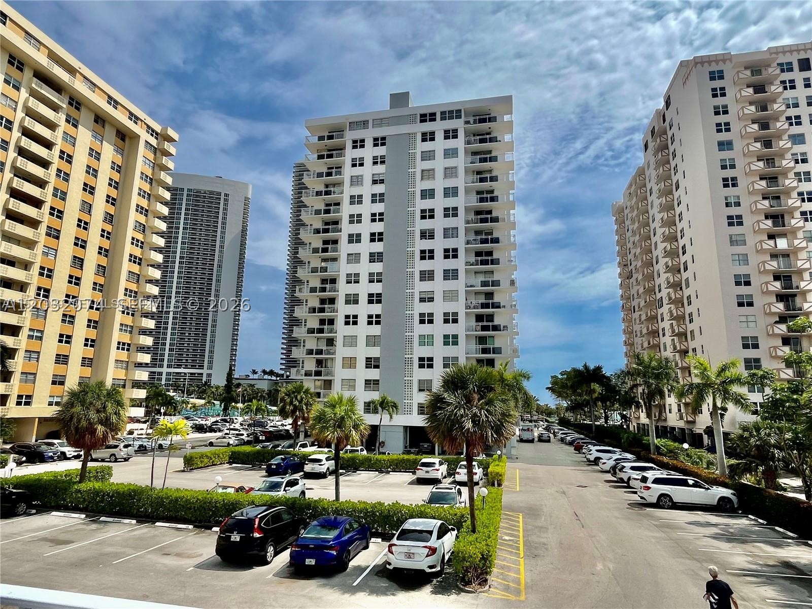 PLAZA TOWERS SOUTH CONDO - Residential Lease