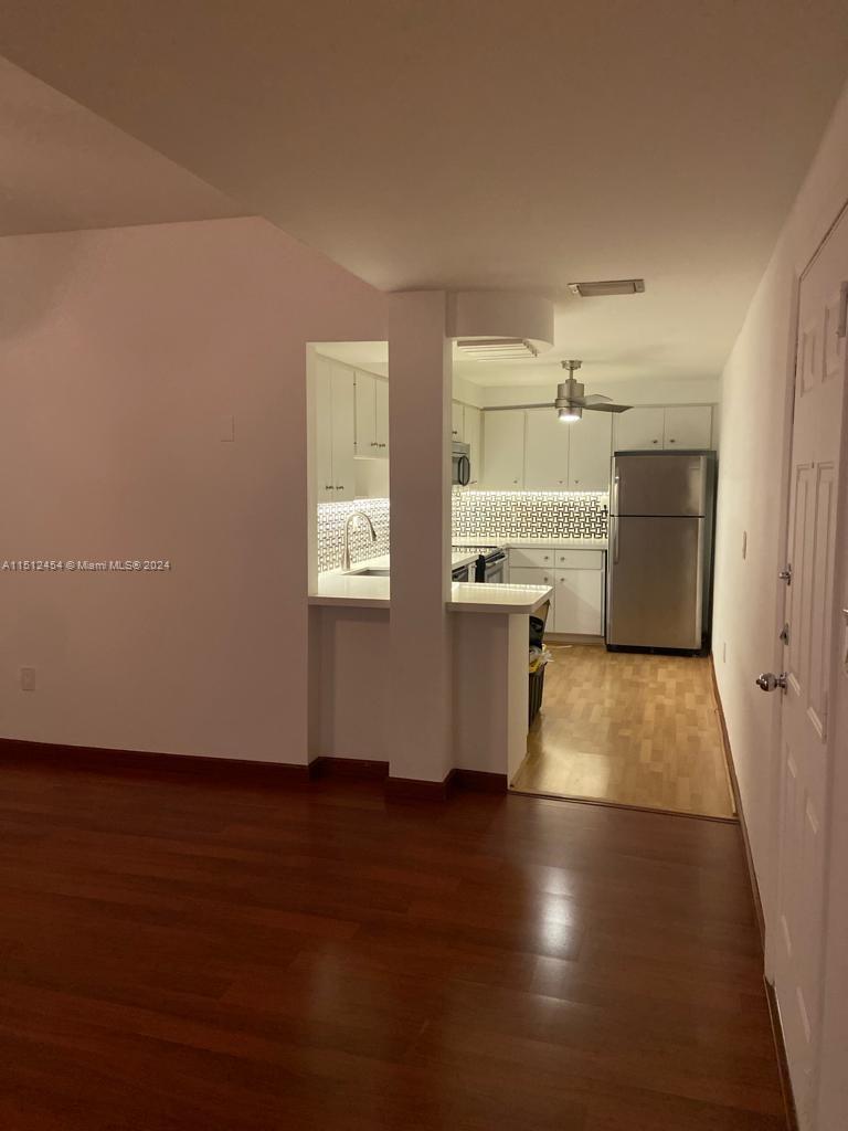 THE FLAMINGO CONDO - Residential Lease