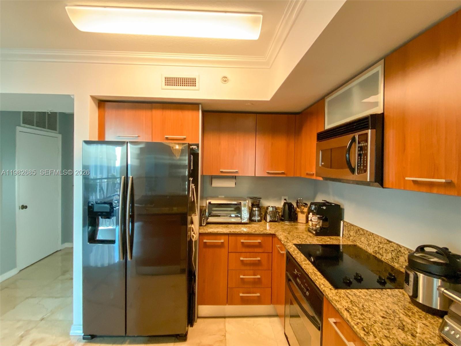 METROPOLIS I AT DADELAND - Residential