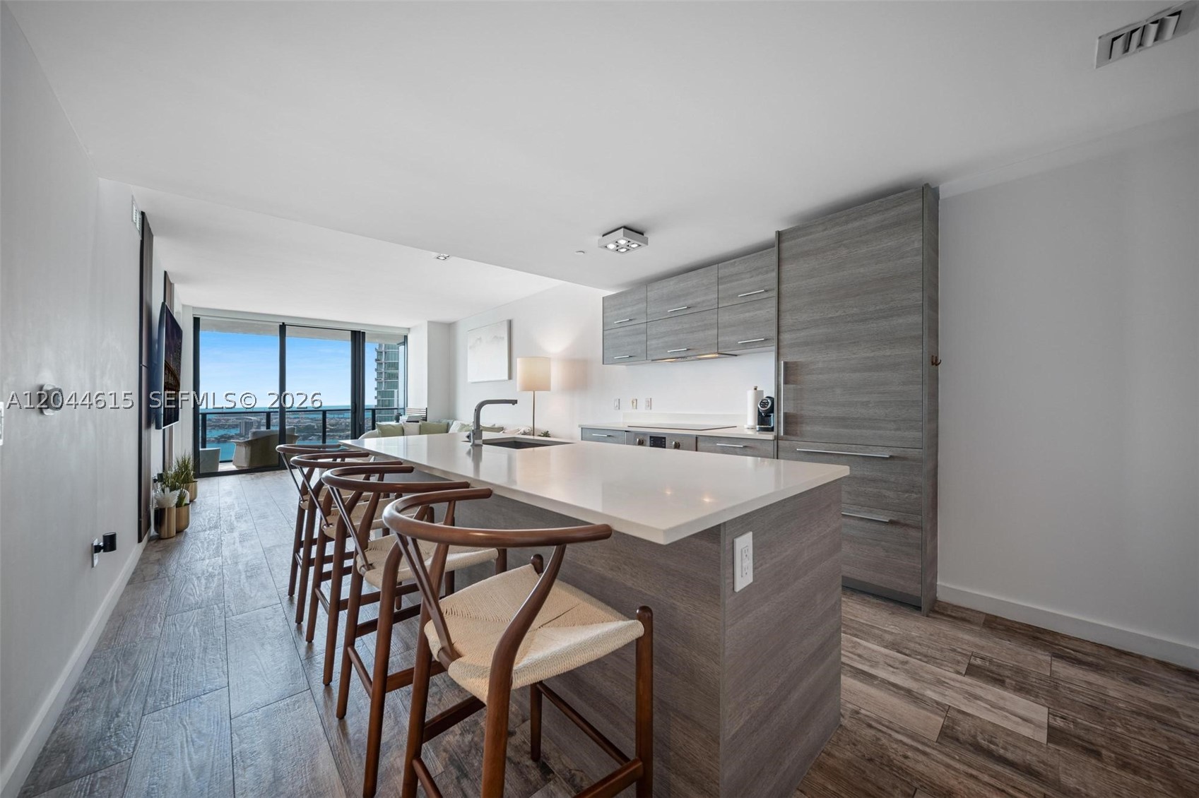 PARAISO BAY CONDO - Residential Lease