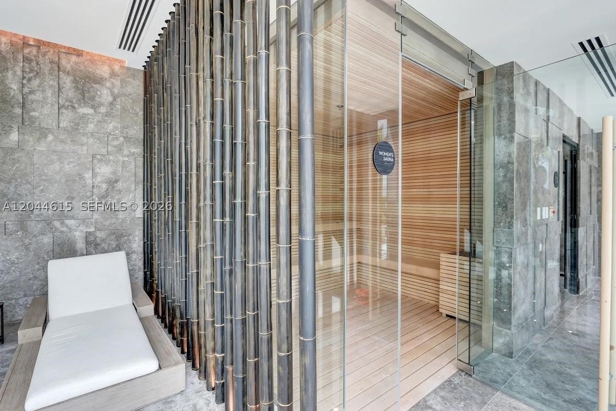 PARAISO BAY CONDO - Residential Lease