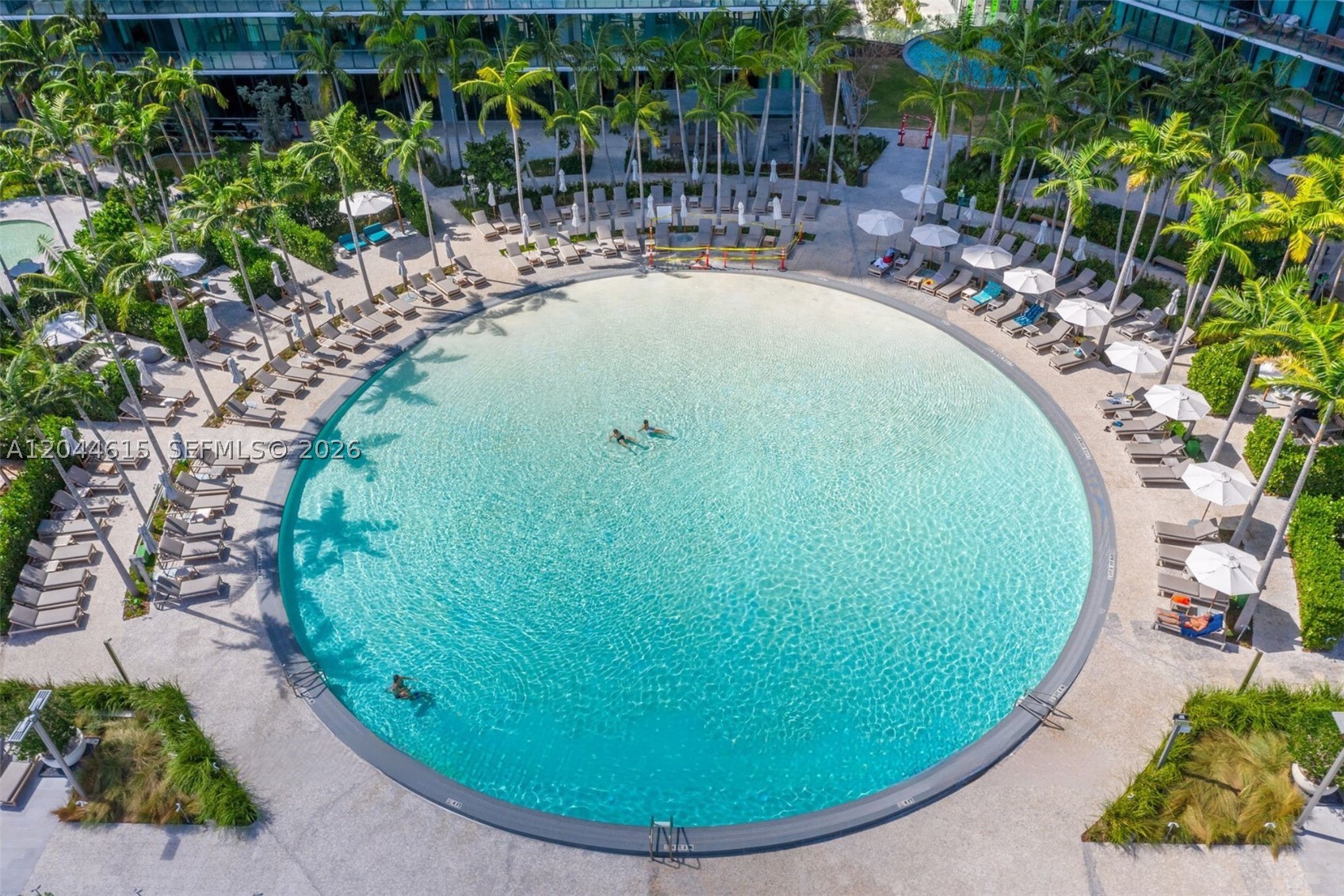 PARAISO BAY CONDO - Residential Lease
