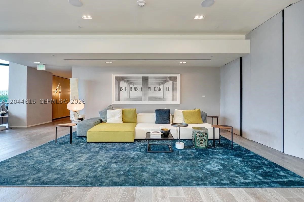 PARAISO BAY CONDO - Residential Lease