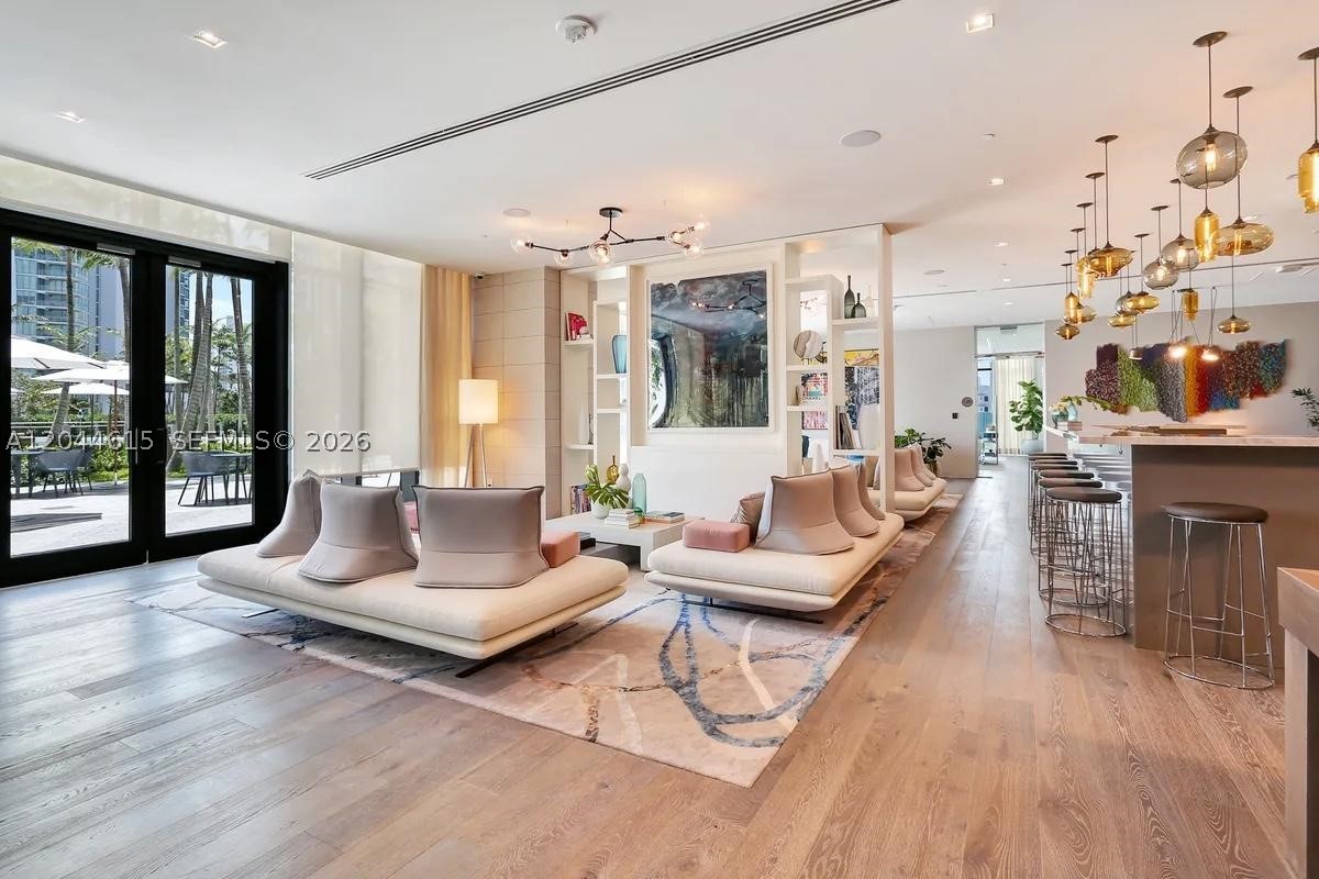 PARAISO BAY CONDO - Residential Lease