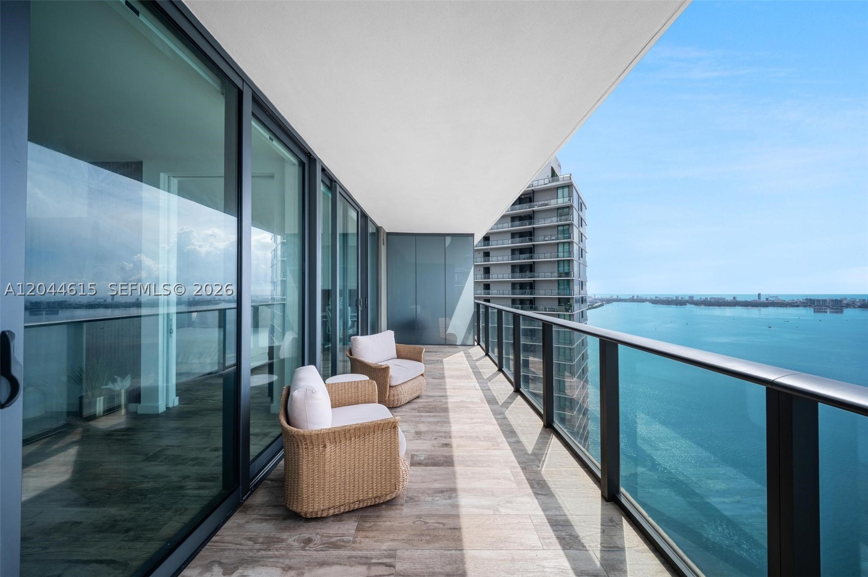 PARAISO BAY CONDO - Residential Lease