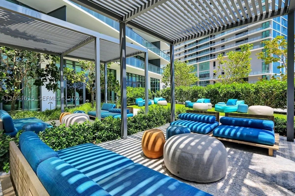 PARAISO BAY CONDO - Residential Lease
