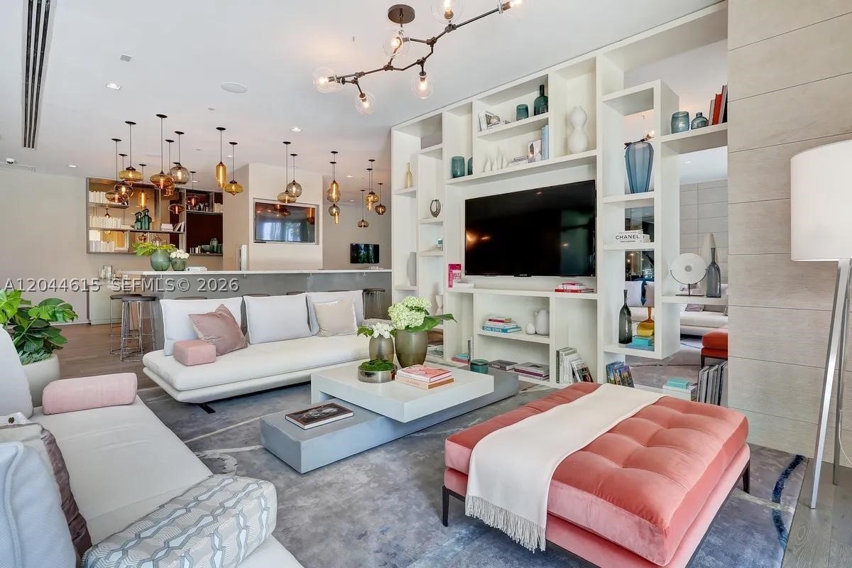 PARAISO BAY CONDO - Residential Lease