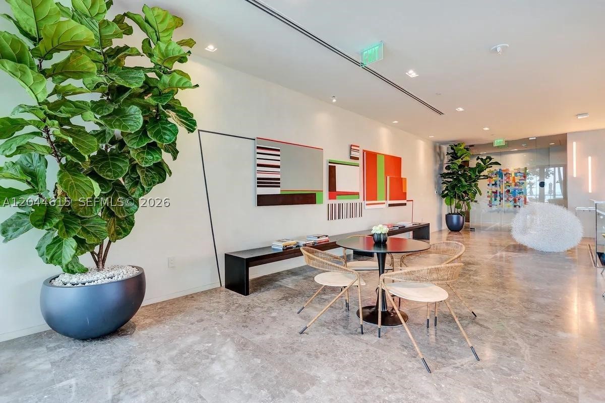 PARAISO BAY CONDO - Residential Lease
