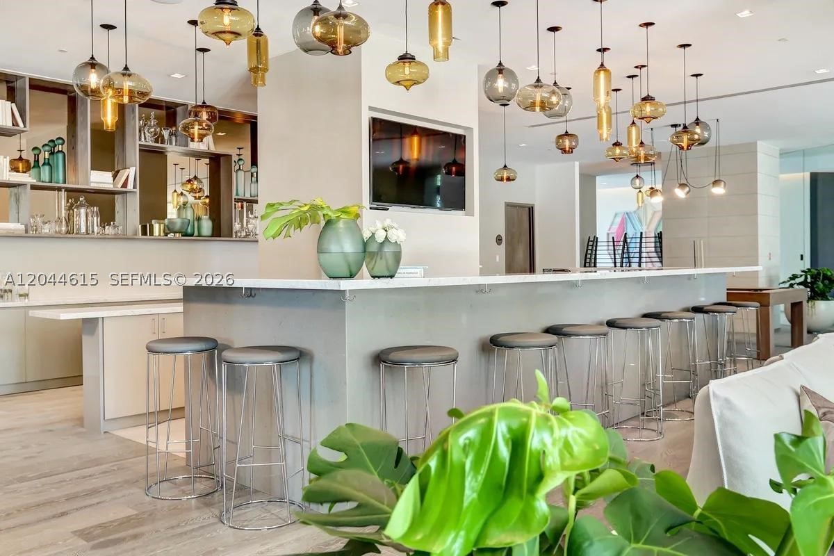 PARAISO BAY CONDO - Residential Lease