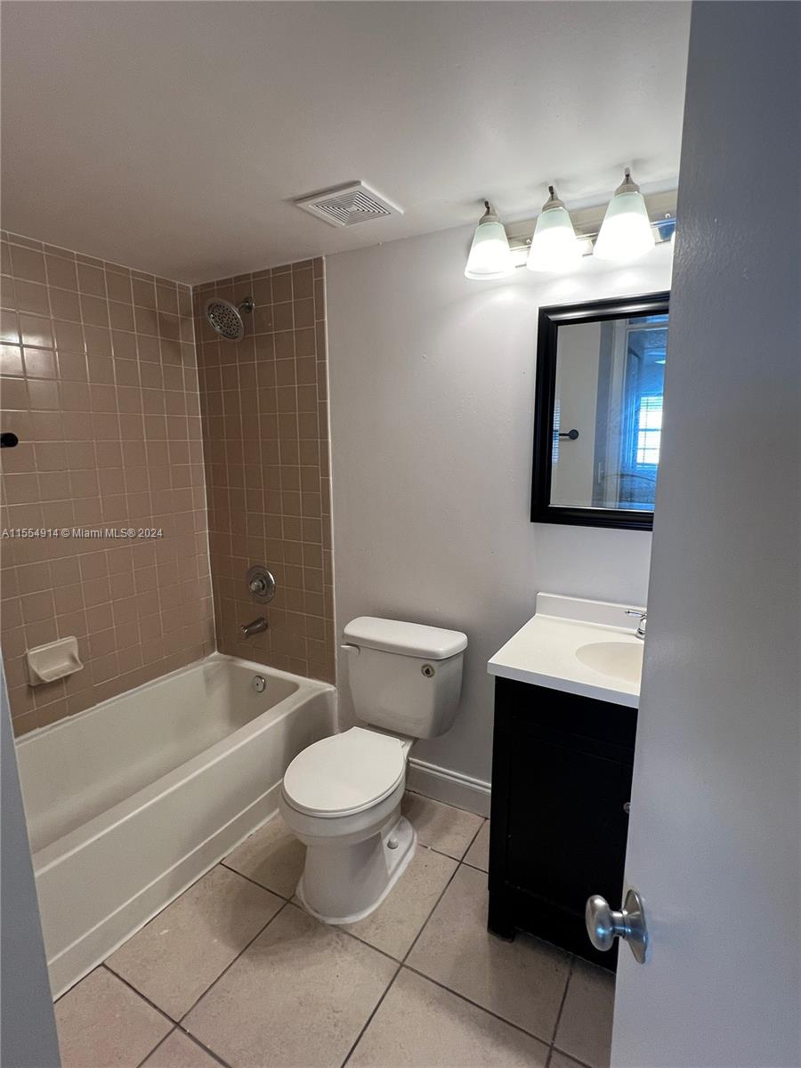 LAKEVIEW CLUB CONDO - Residential Lease