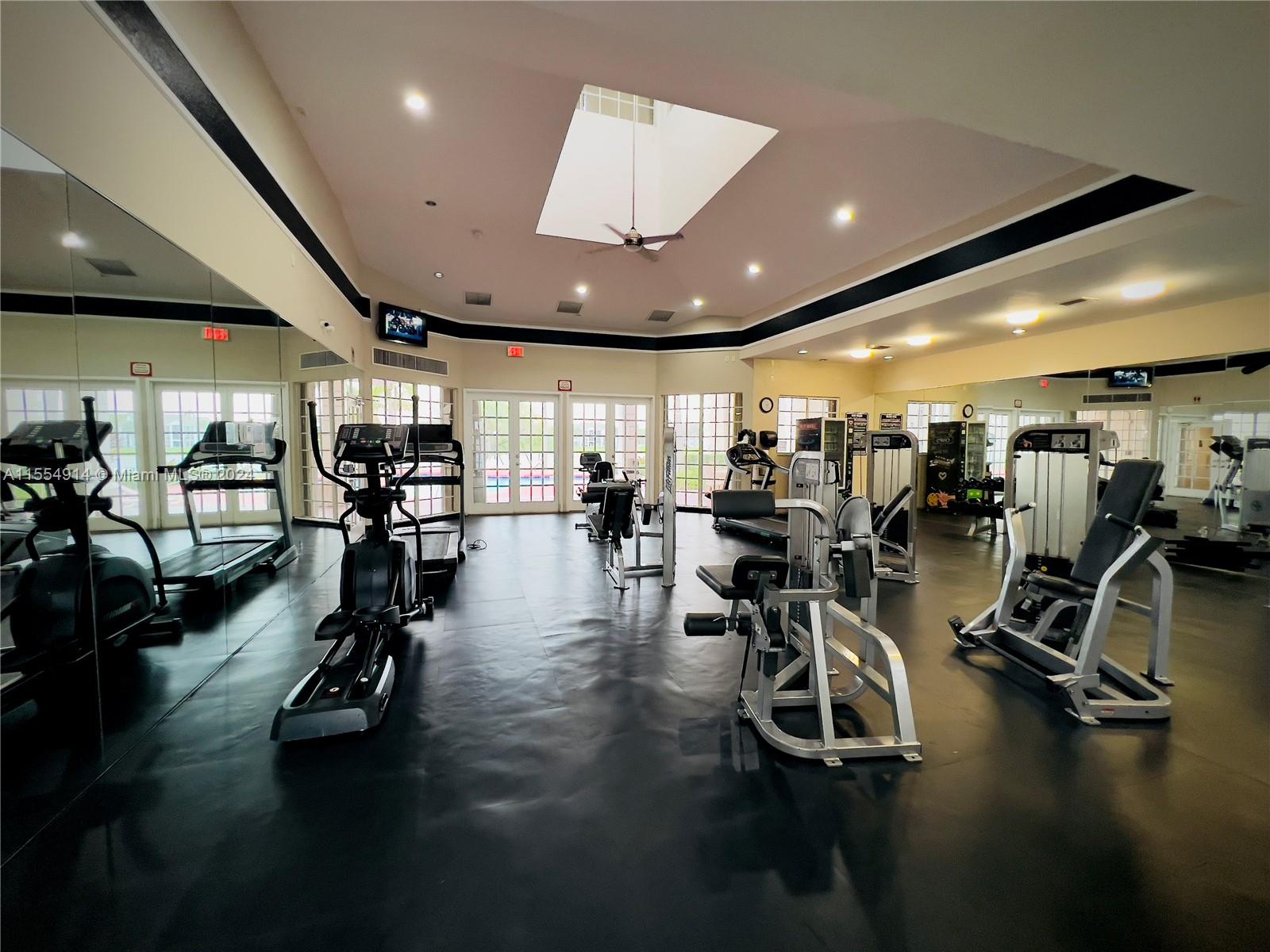 LAKEVIEW CLUB CONDO - Residential Lease