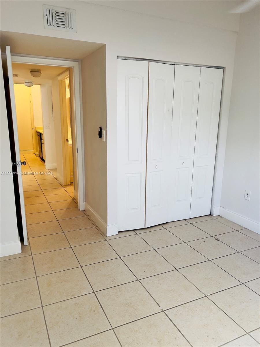 LAKEVIEW CLUB CONDO - Residential Lease