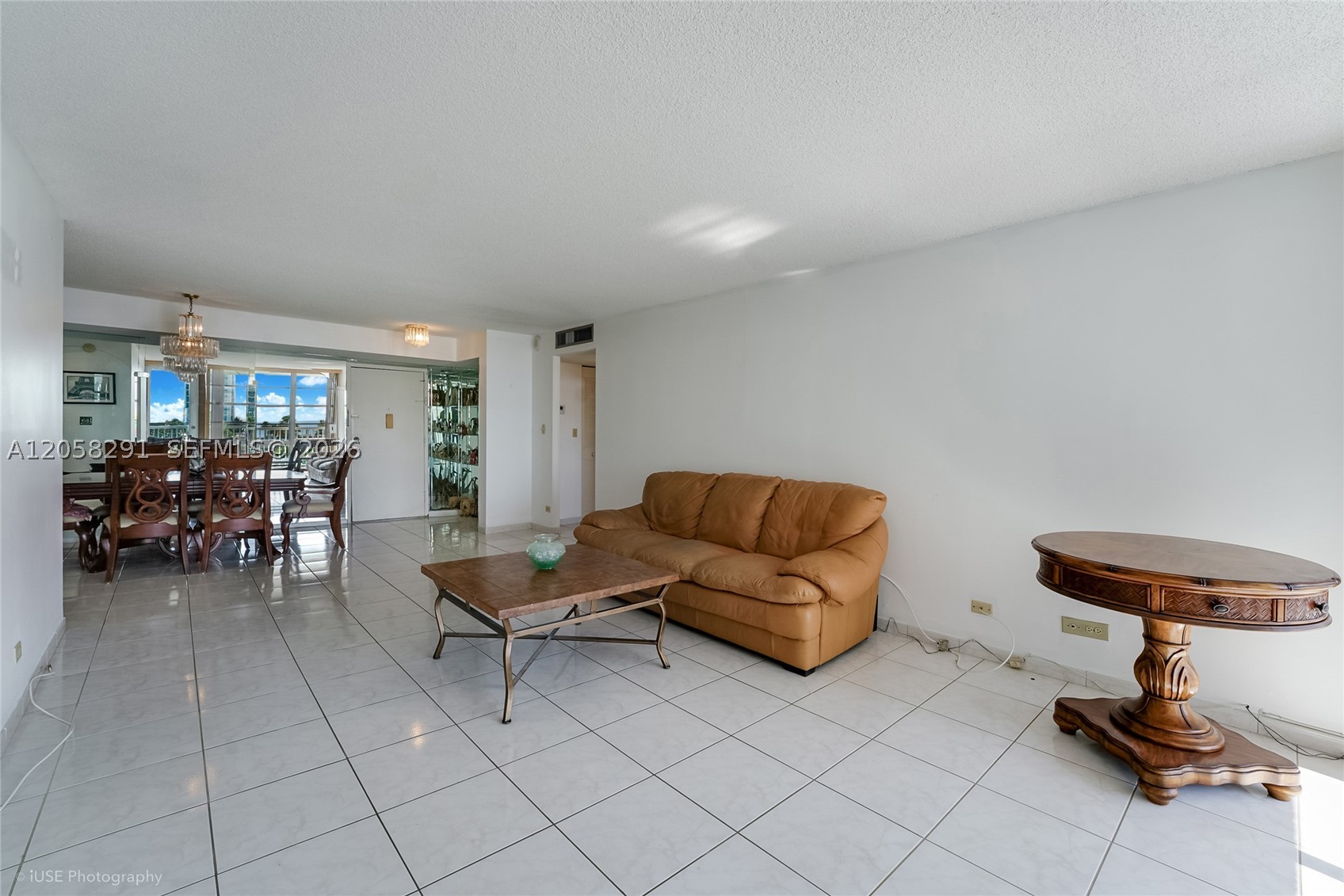 WINSTON TOWERS 400 CONDO - Residential
