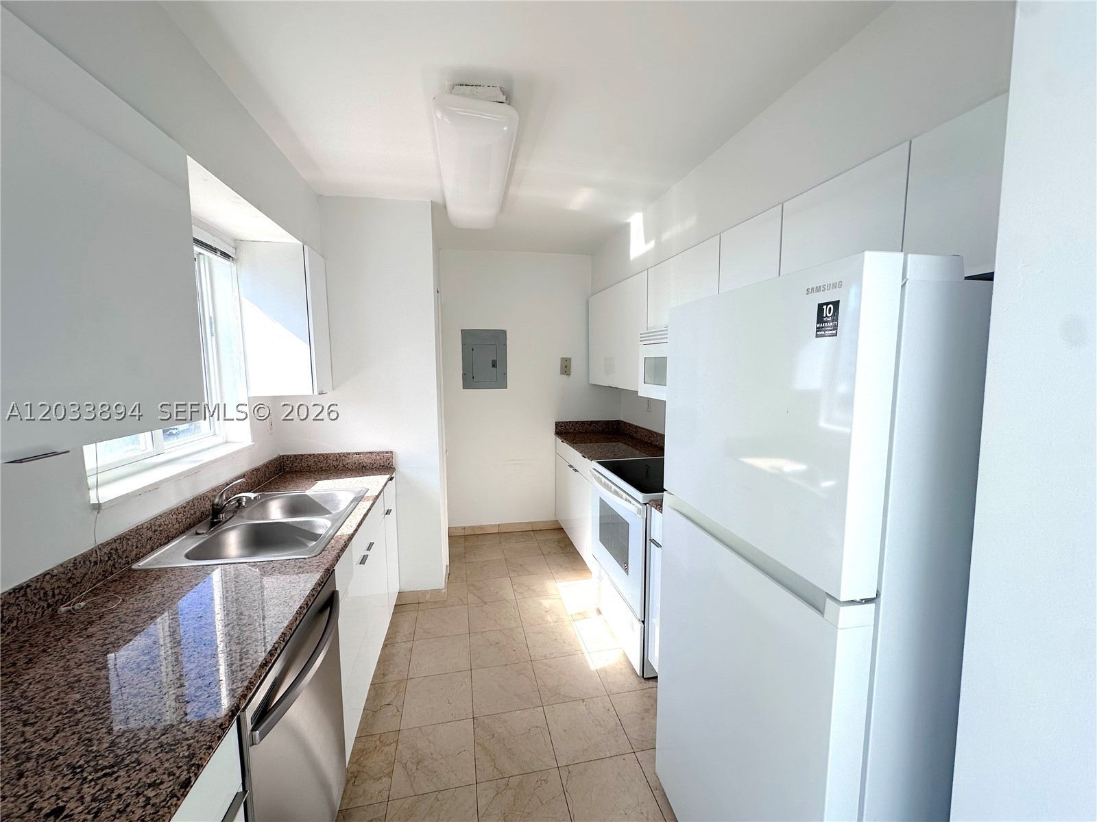 THE GRANDVIEW CONDO - Residential