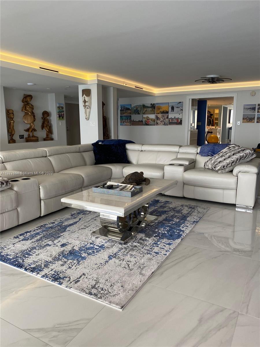 PASSAGES OF JUPITER ISLAN - Residential