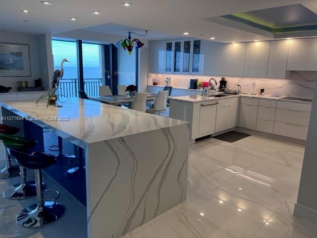 PASSAGES OF JUPITER ISLAN - Residential