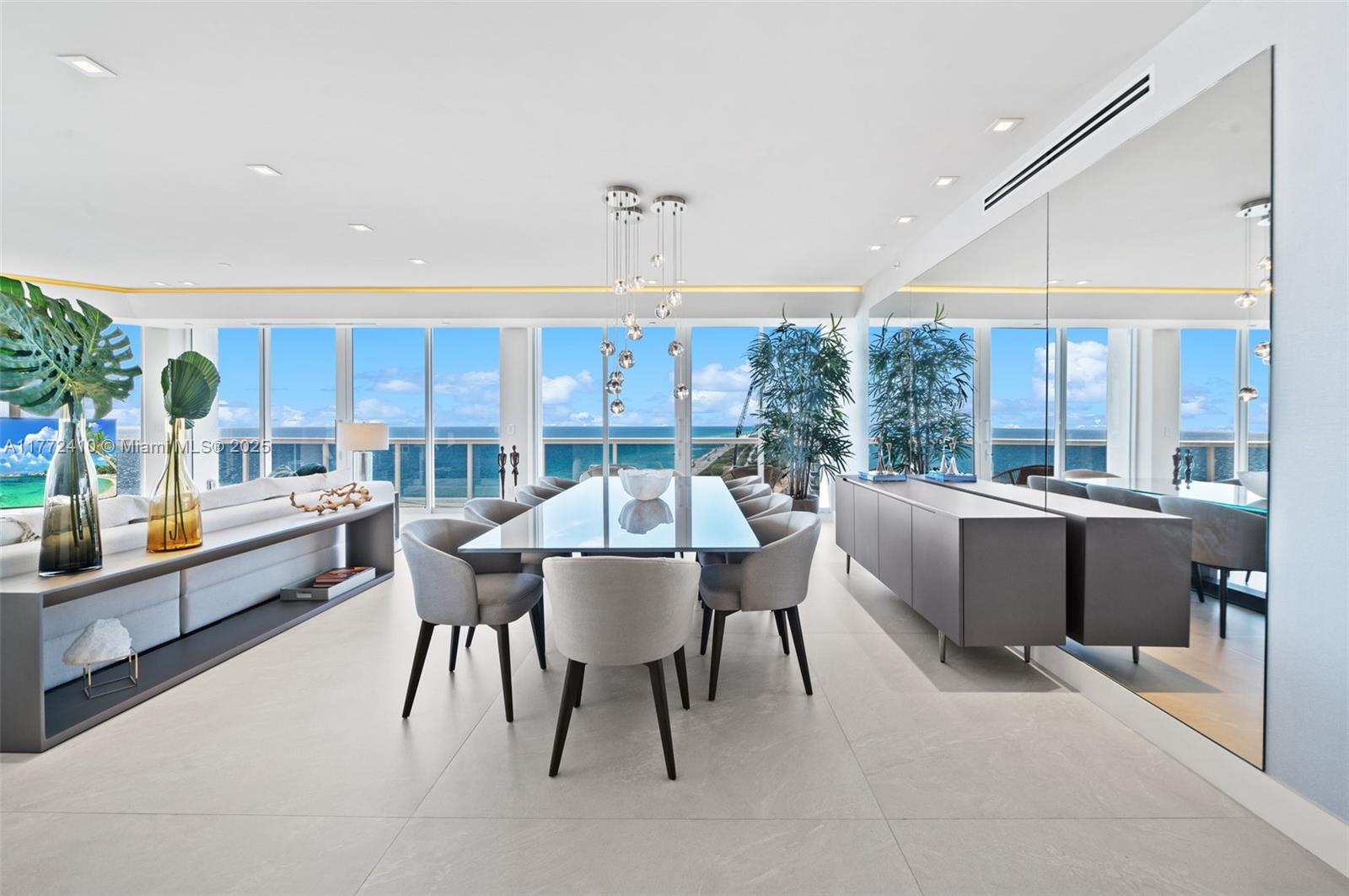 MAJESTIC TOWER - Residential