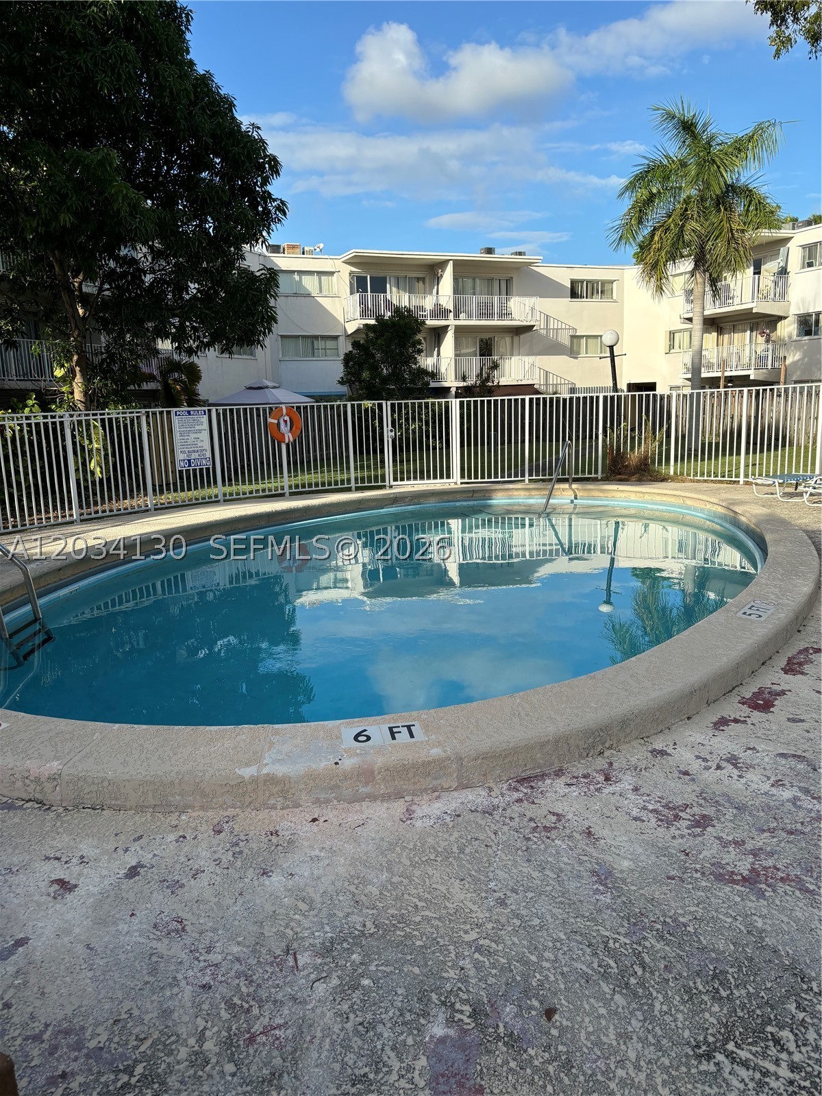PARADISE AT DADELAND COND - Residential Lease