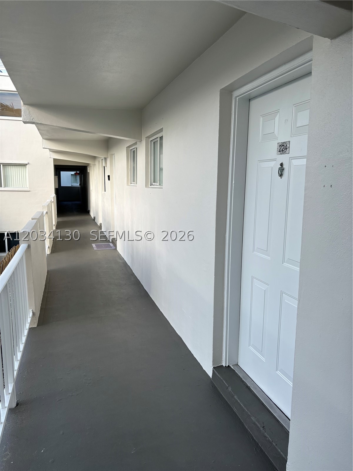 PARADISE AT DADELAND COND - Residential Lease