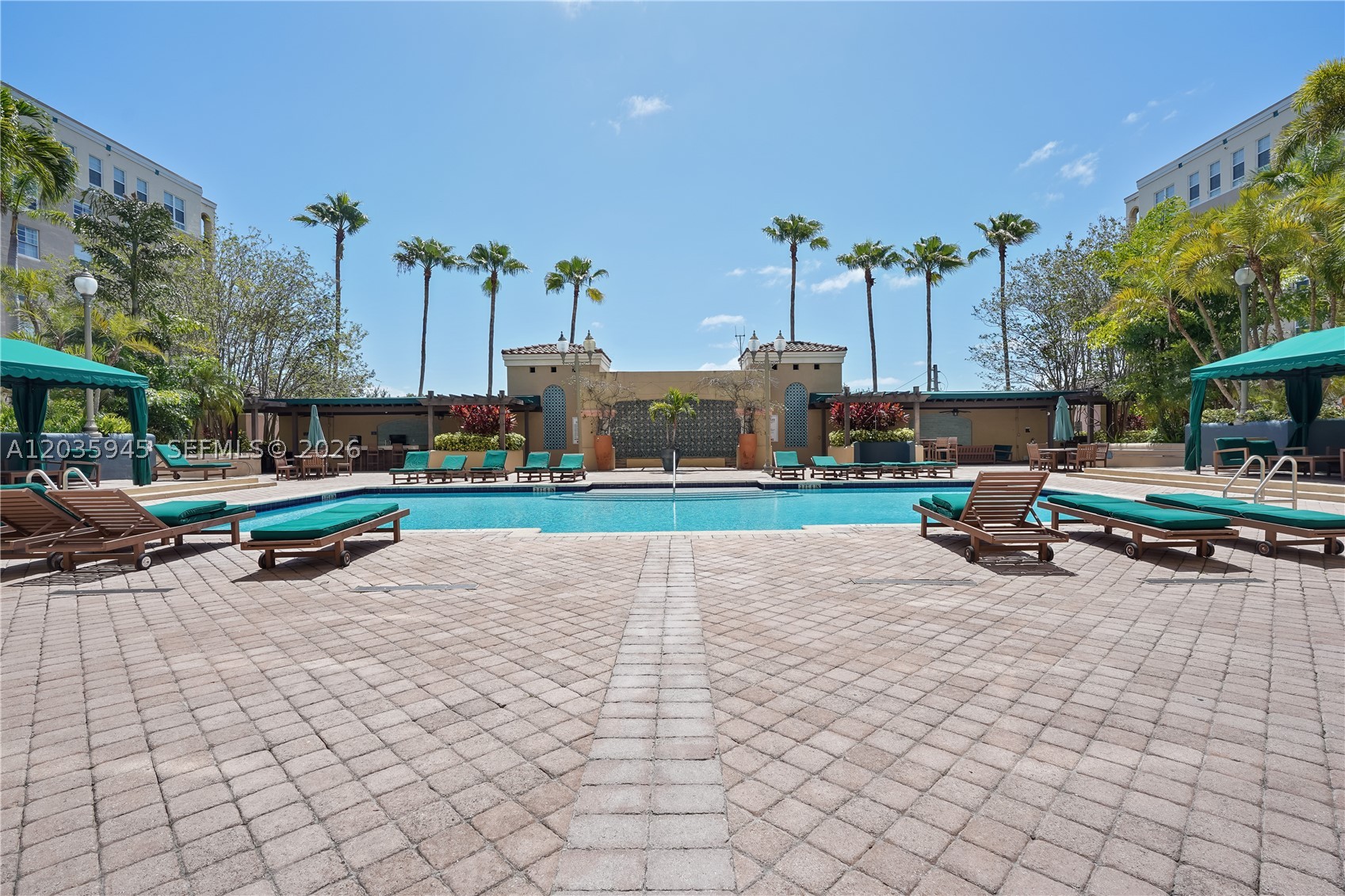 LAS OLAS BY THE RIVER CON - Residential
