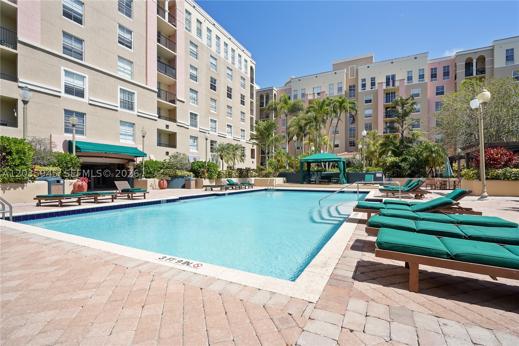 LAS OLAS BY THE RIVER CON - Residential