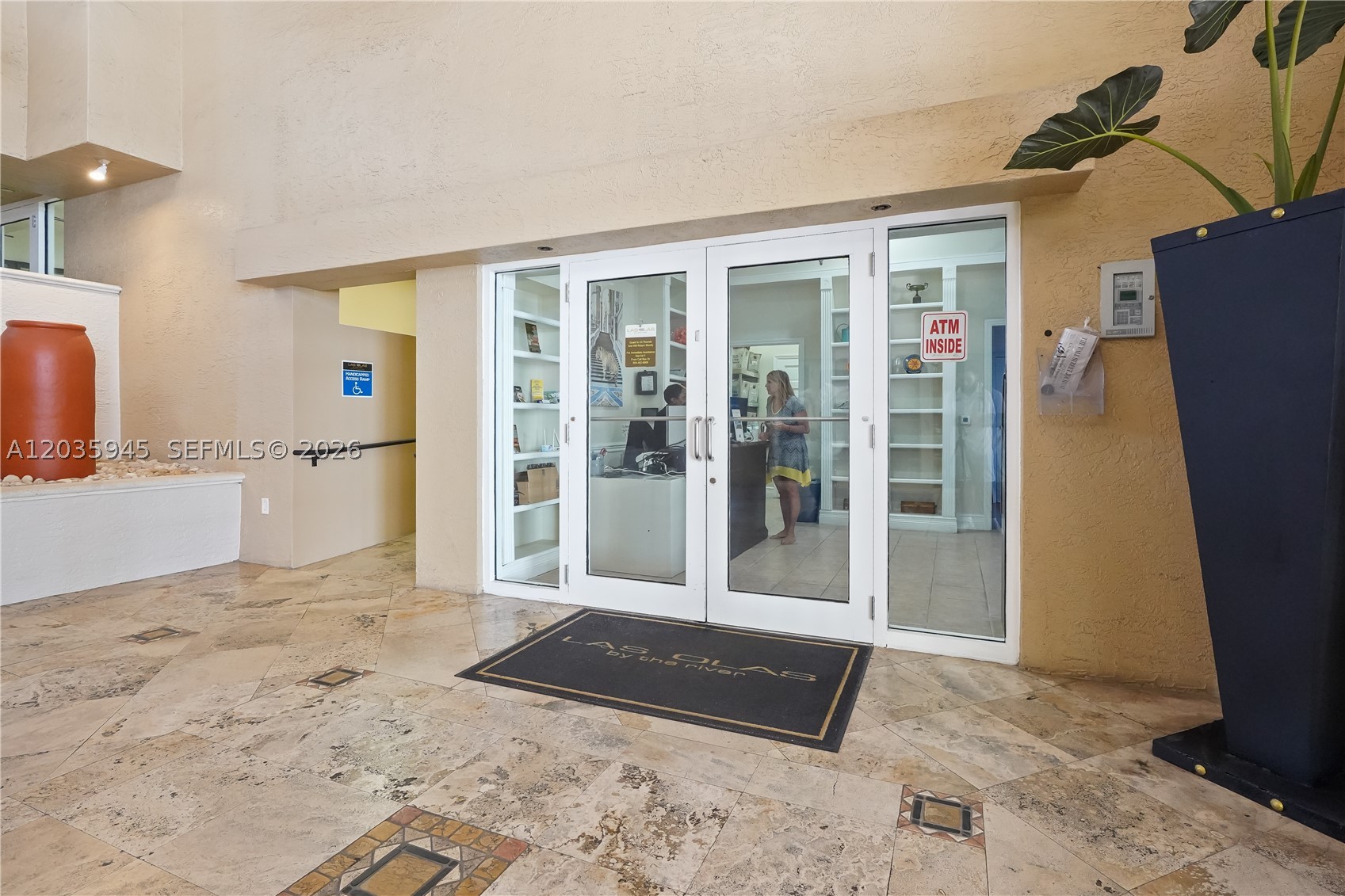 LAS OLAS BY THE RIVER CON - Residential