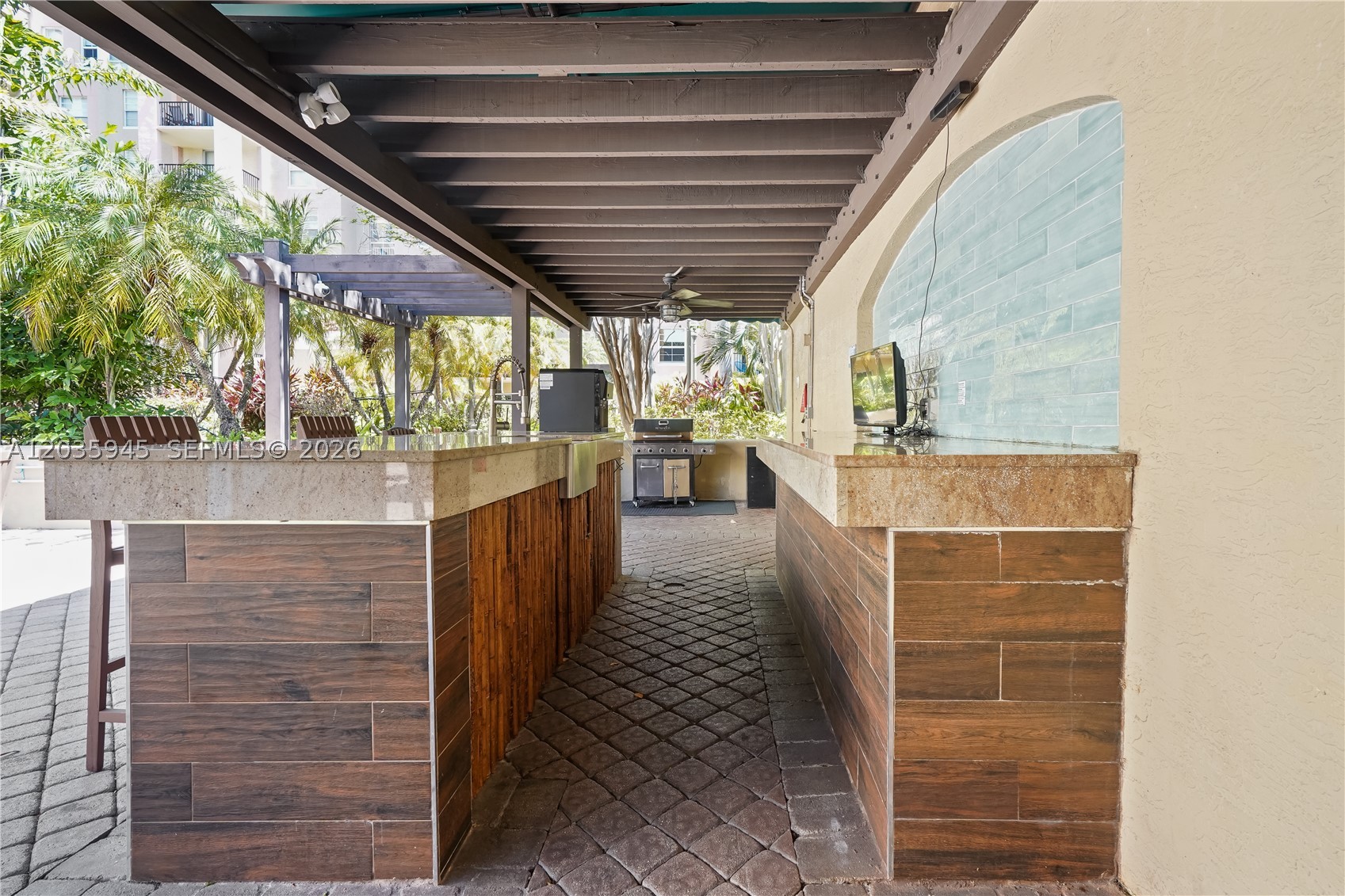 LAS OLAS BY THE RIVER CON - Residential