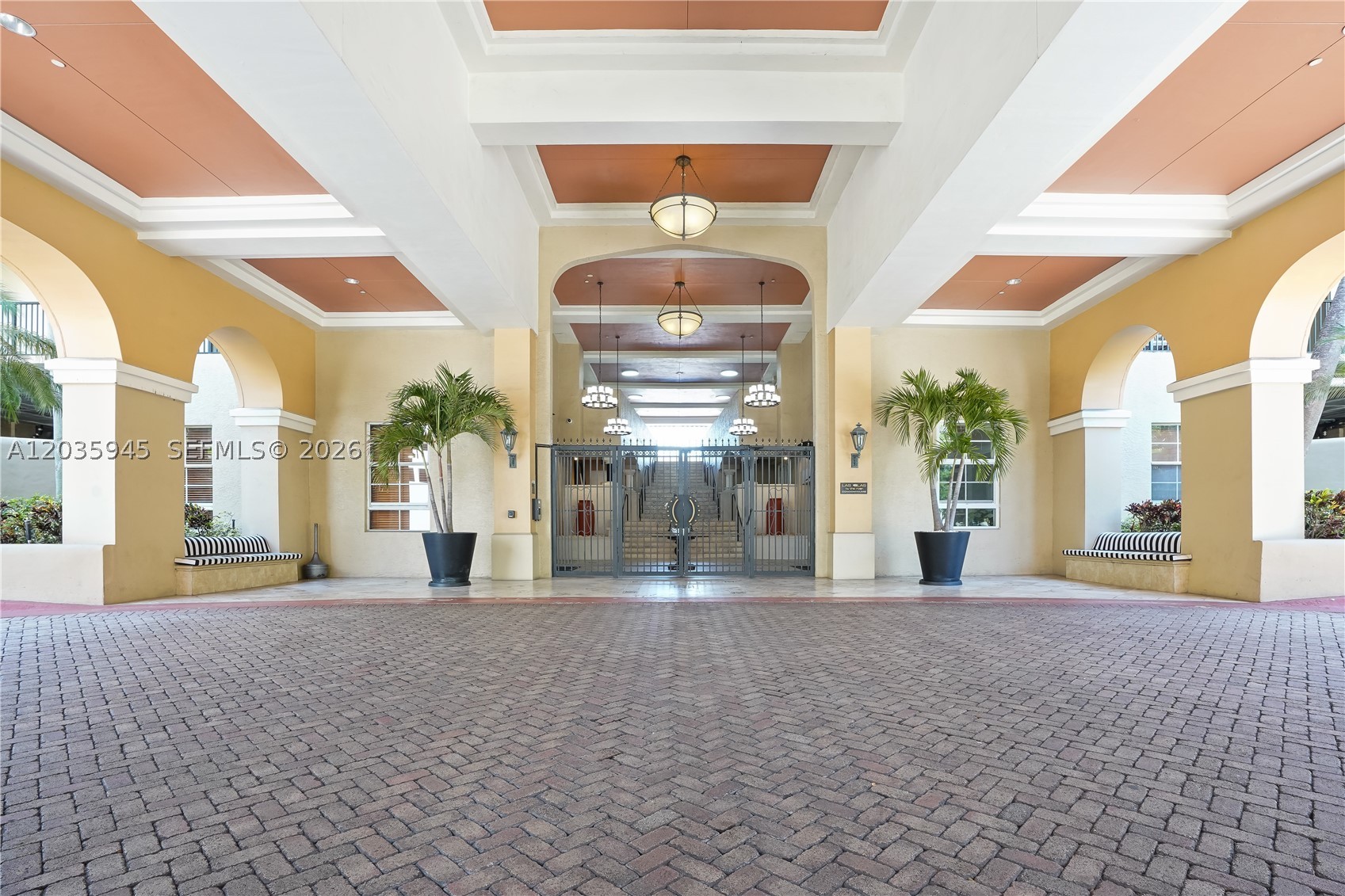 LAS OLAS BY THE RIVER CON - Residential