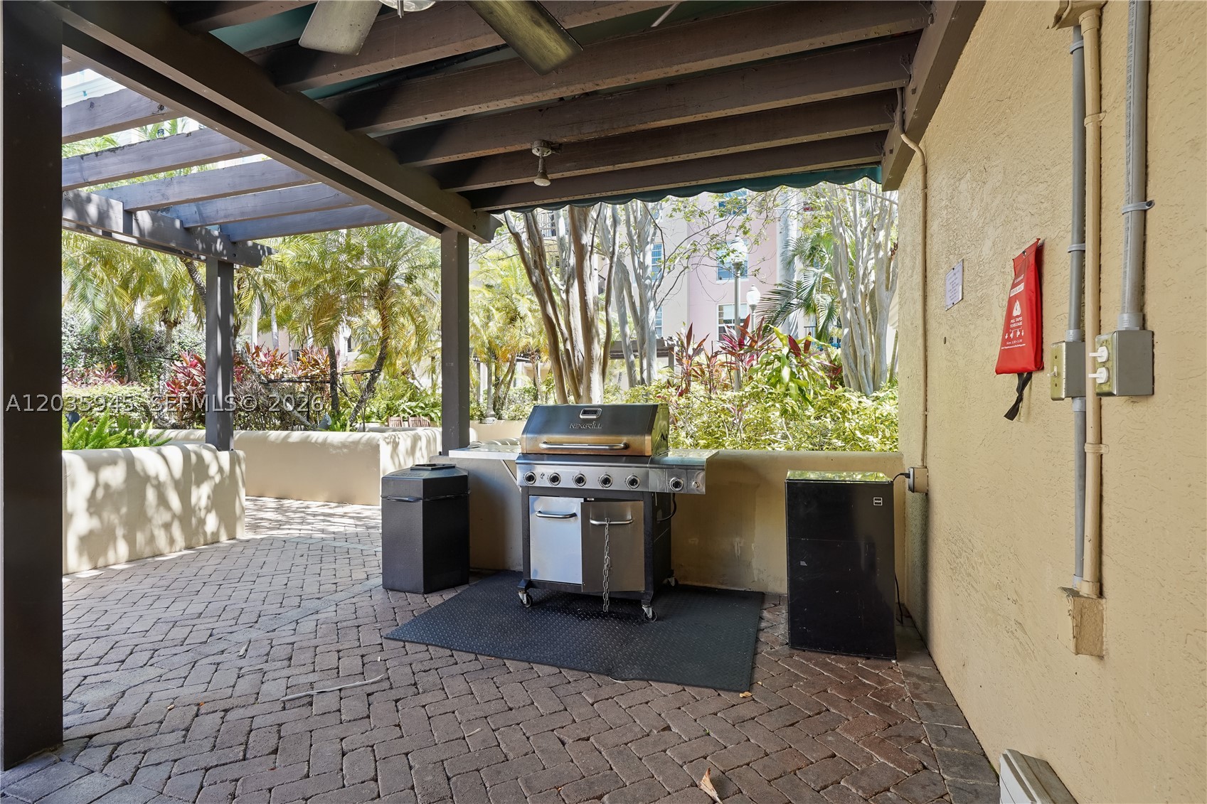 LAS OLAS BY THE RIVER CON - Residential