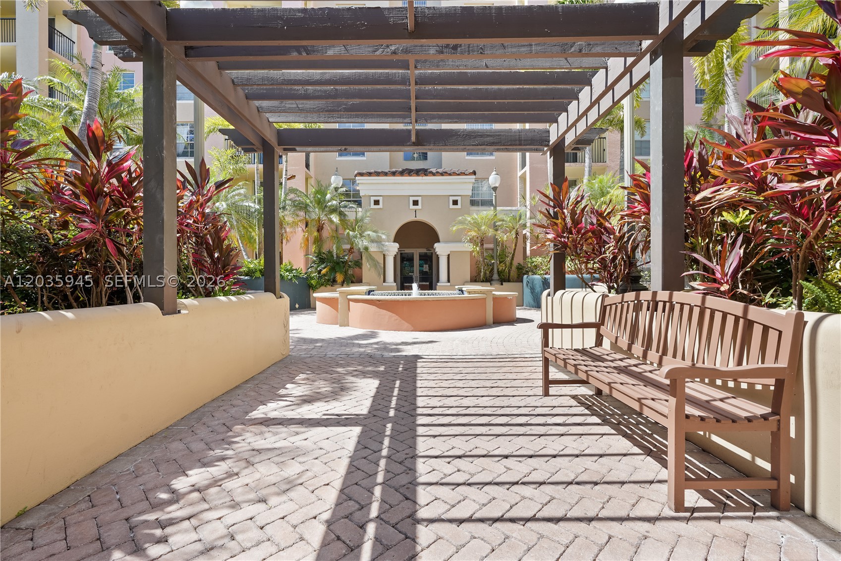 LAS OLAS BY THE RIVER CON - Residential