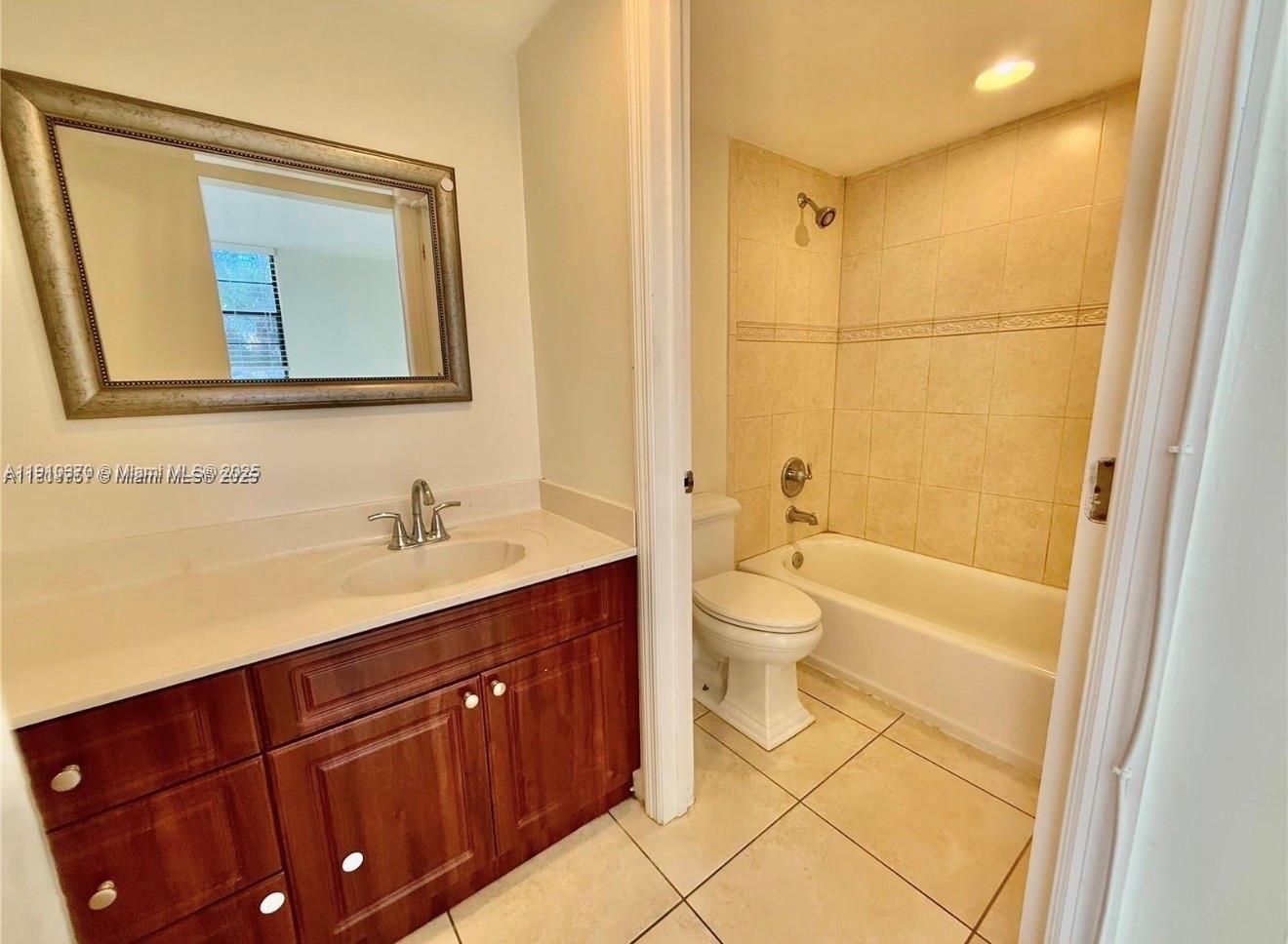 GARDENS OF KENDALL SO CON - Residential