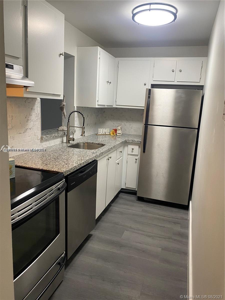 SERENITY ON THE RIVER CON - Residential Lease