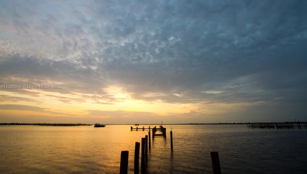 Port Charlotte 59 - Land