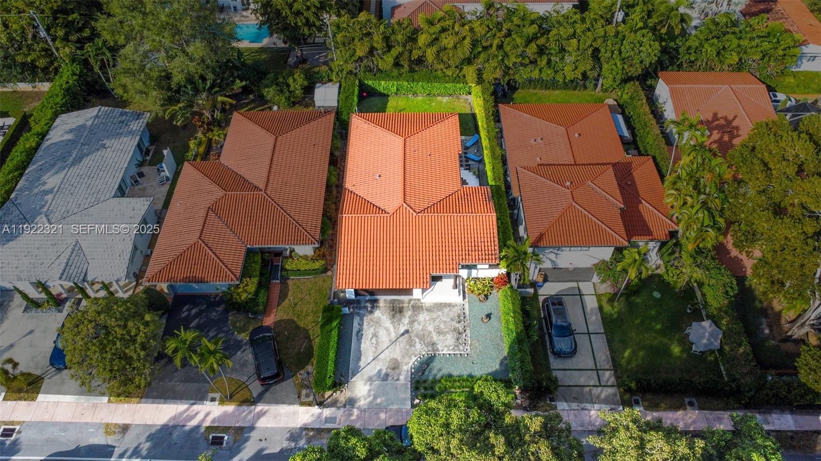 CORAL GABLES COUNTRY CLUB - Residential
