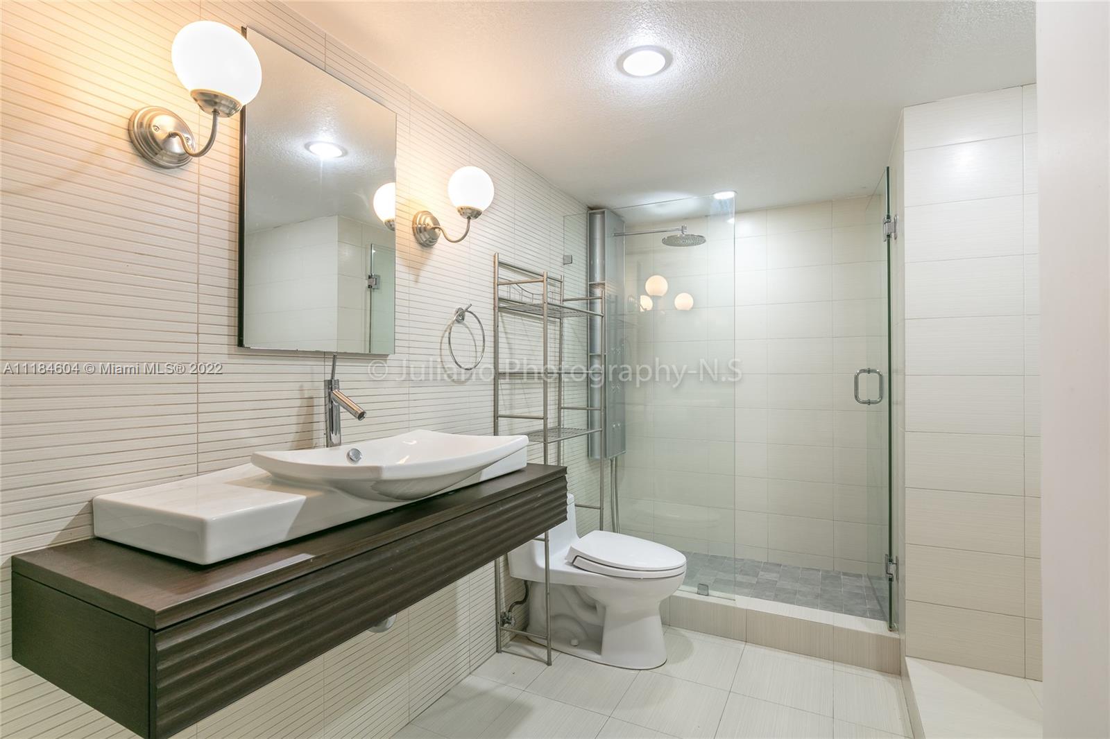 MAISON GRANDE CONDO - Residential
