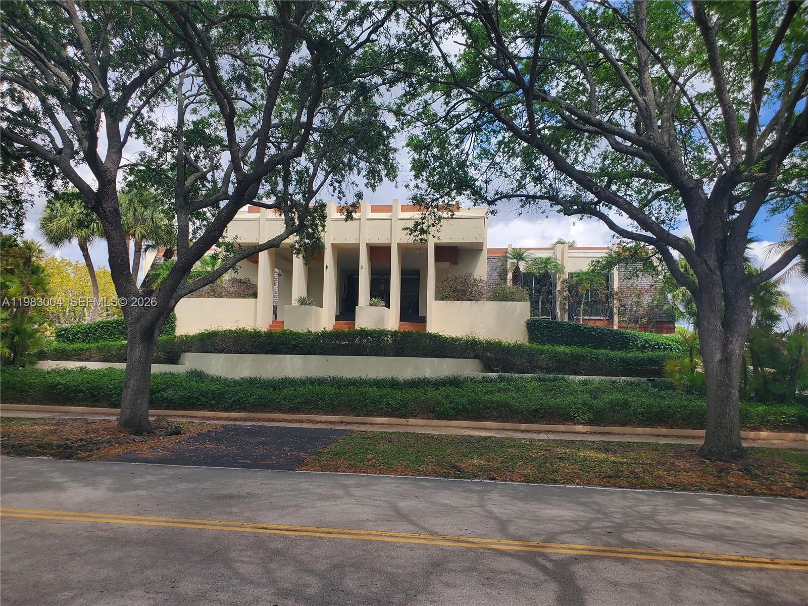 SUNSET PARK LAKE VILLAS S - Residential Lease